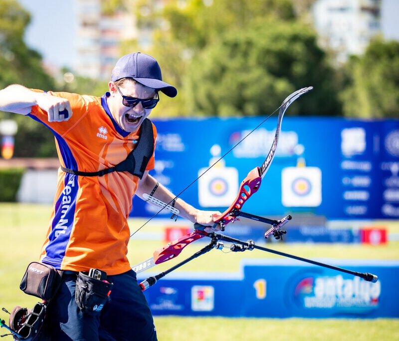 Willem Bakker wint goud op het Europees Kampioenschap boogschieten in Antalya en kroont zich tot Europees kampioen. Een belangrijke stap richting zijn olympische ambitie voor 2028.