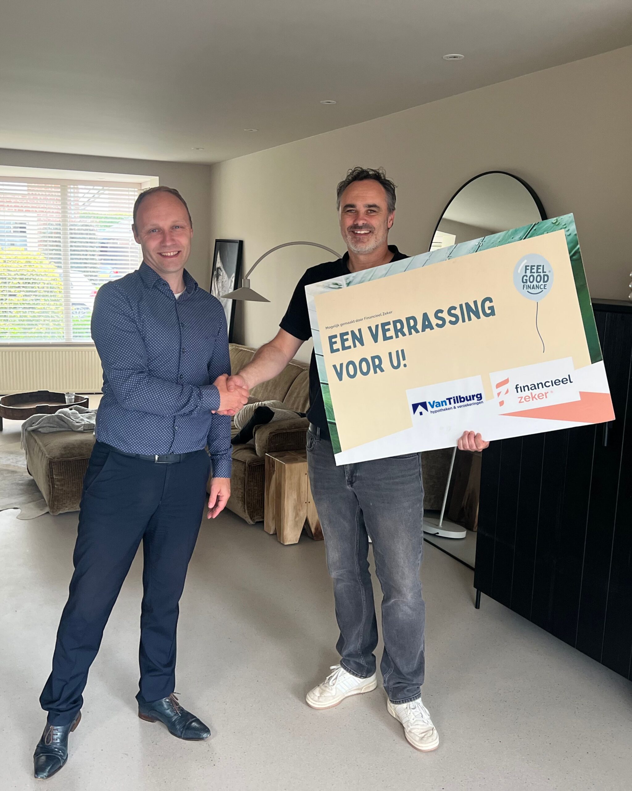 Uitreiking verrassingsprijs Van Tilburg Hypotheken - Financieel Zeker, Feel Good Finance